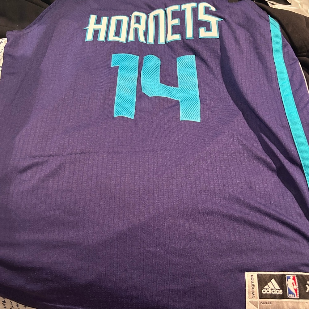 Charlotte Hornets Adidas Jersey - Size XL